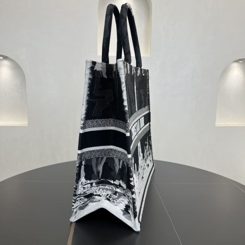 Dior Shopping Bags